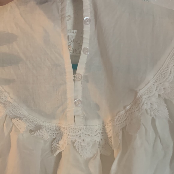 Large button back flowy white top. - Picture 3 of 3